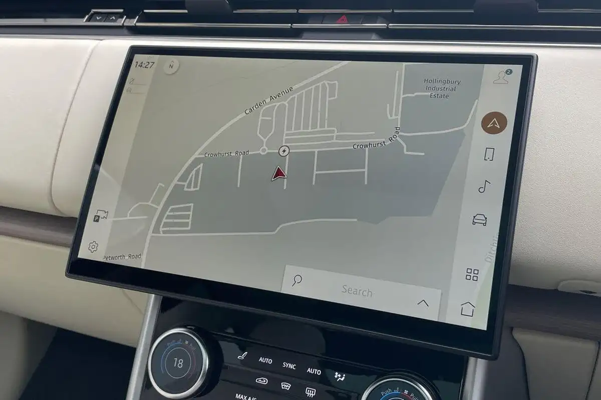 2023-land-rover-range-rover-30-p440e-se-big-4
