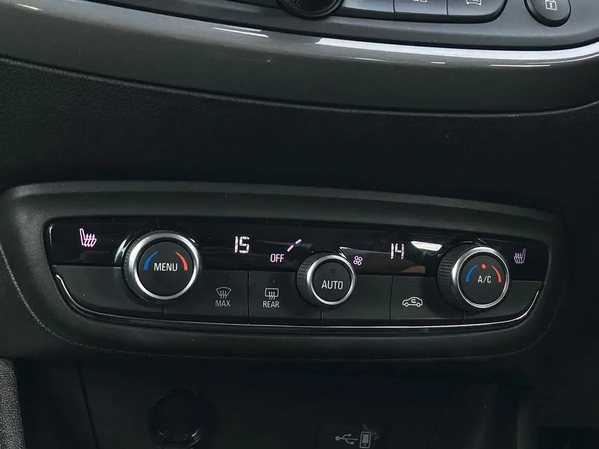 2022-vauxhall-crossland-12-elite-edition-130ps-big-13