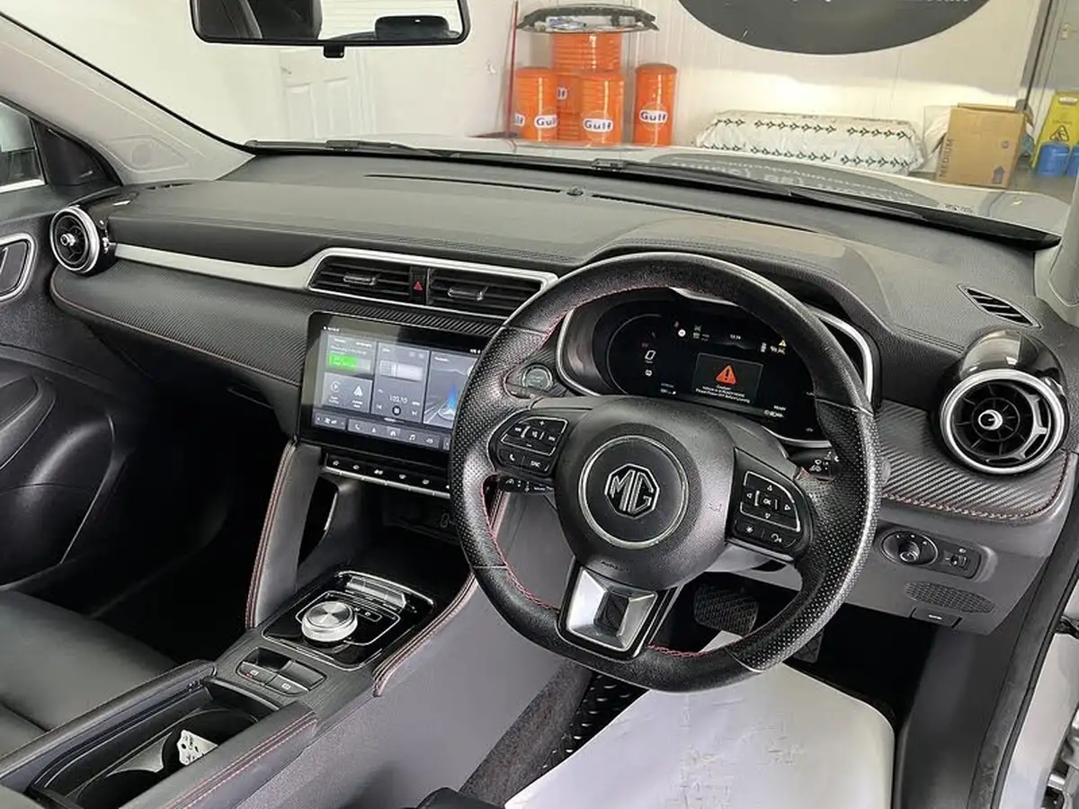 2022-mg-zs-suv-e-trophy-ev-176ps-big-9