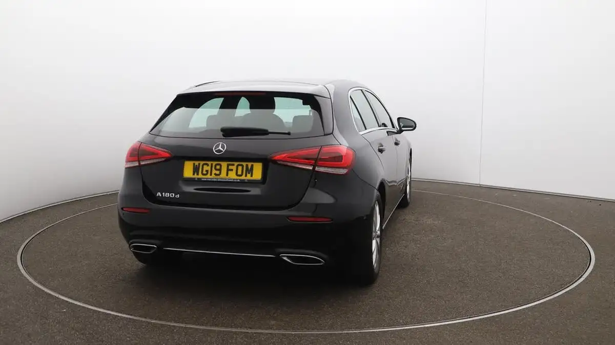 2019-mercedes-benz-a-class-15d-a180d-sport-executive-hatchback-5d-7g-dct-big-55