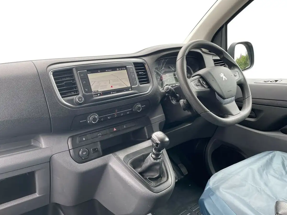 2018-peugeot-expert-20-bluehdi-professional-standard-1400-panel-big-12