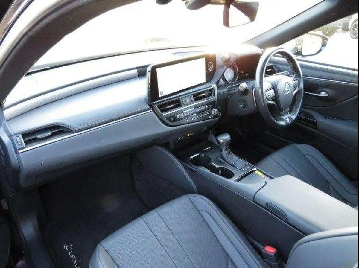 2023-lexus-es-300h-big-9