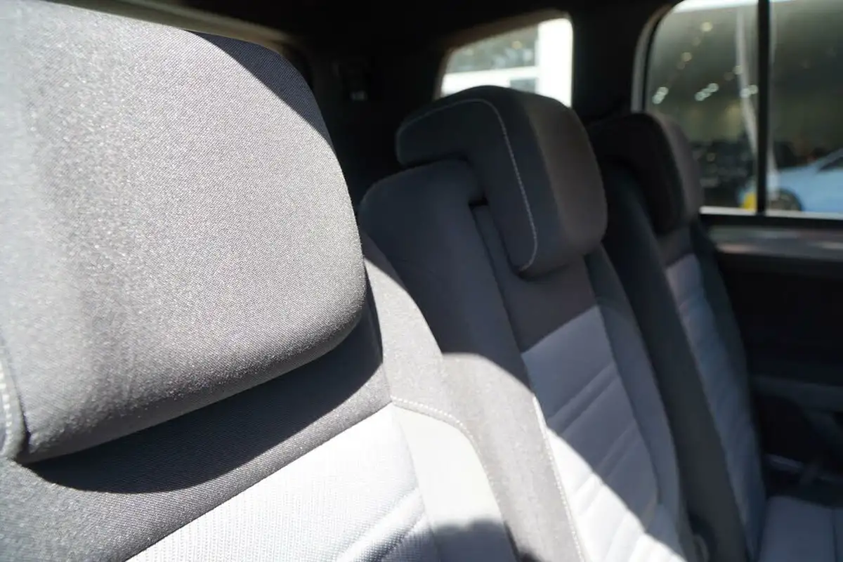 2019-volkswagen-touran-15-tsi-r-line-dsg-big-24