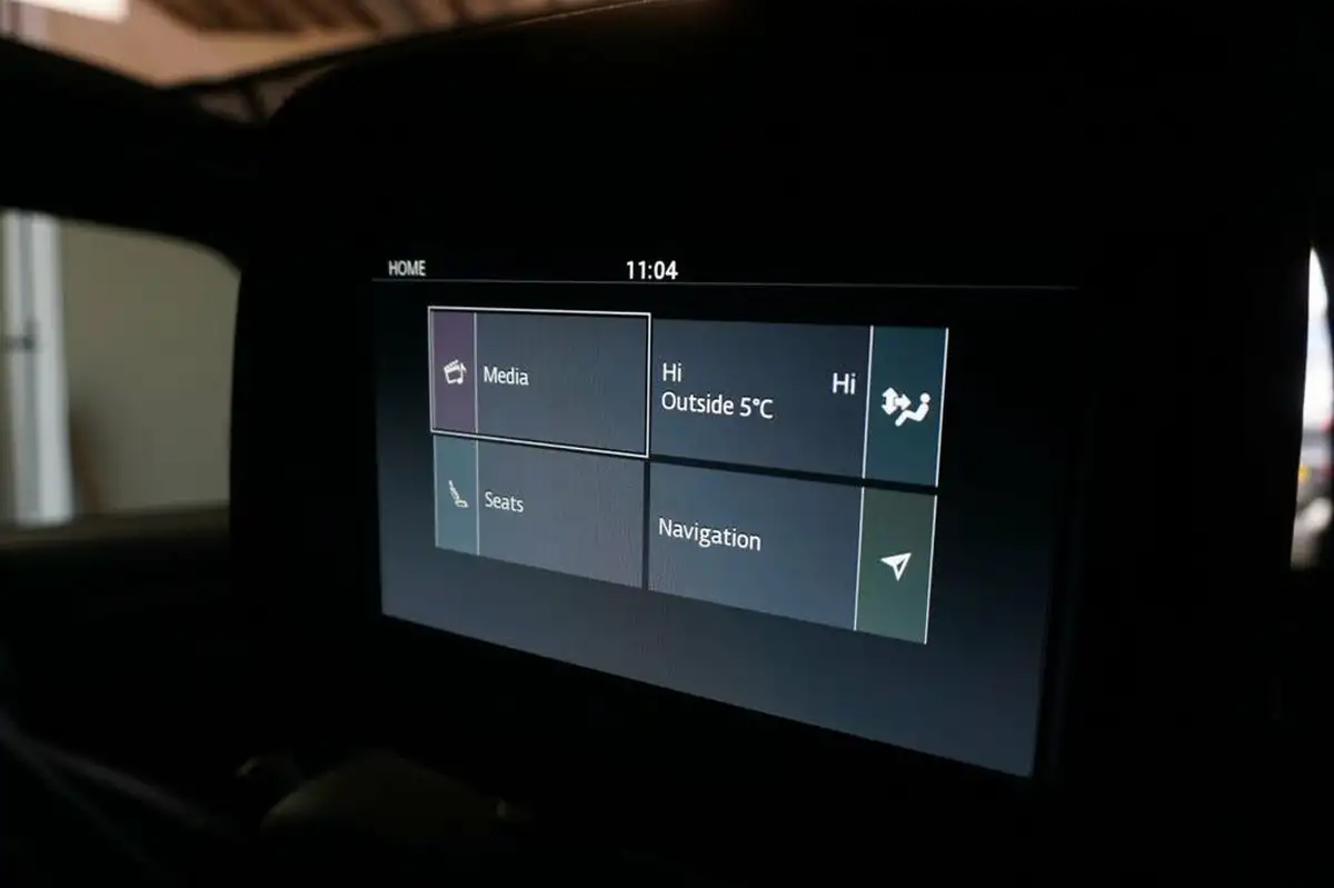 2019-land-rover-discovery-30-sd-v6-hse-luxury-big-47