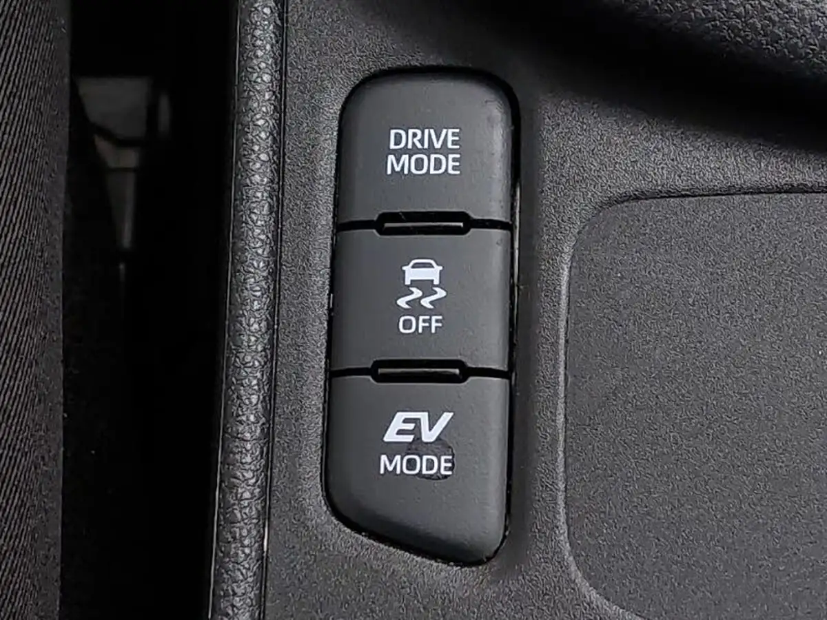2023-toyota-yaris-15-vvt-i-icon-big-17
