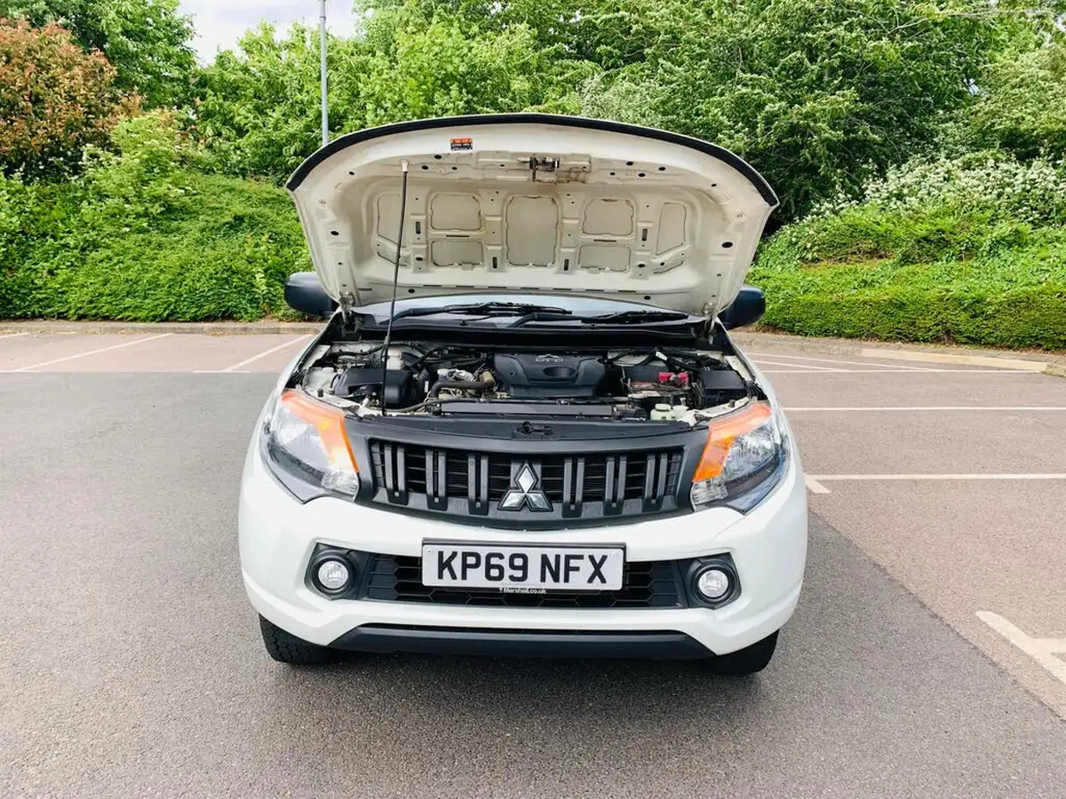 2019-mitsubishi-l200-24di-d-4life-eu6b-double-pickup-big-44