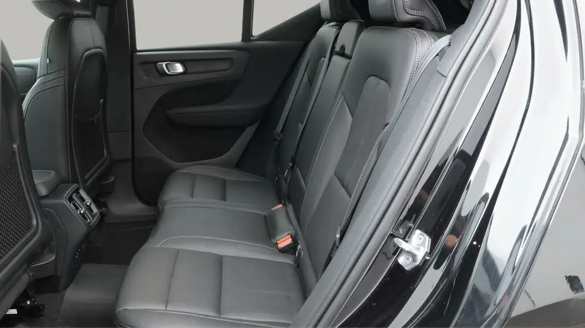2021-volvo-xc40-20-b4-r-design-pro-197bhp-awd-geartronic-big-16