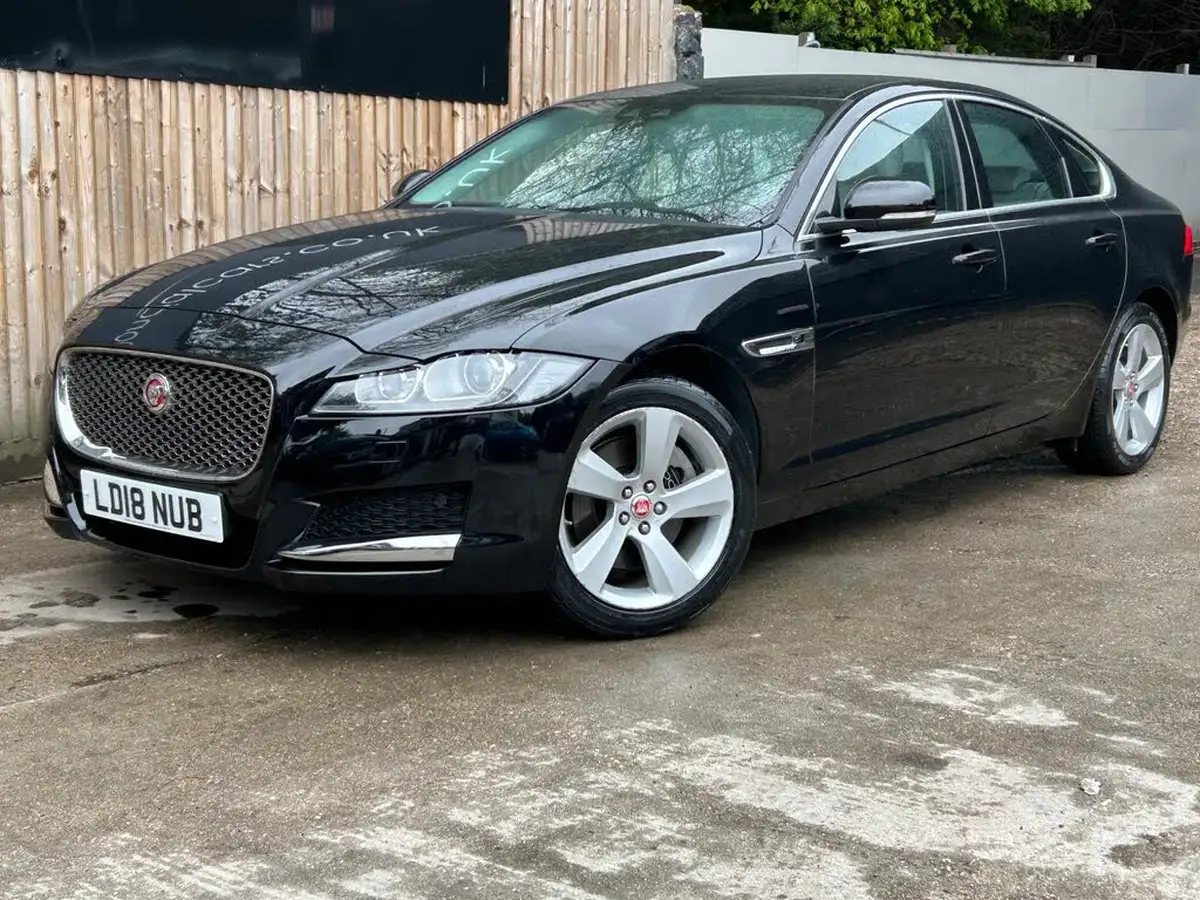 2018-jaguar-xf-20i-portfolio-200ps-saloon-4d-1999cc-big-4