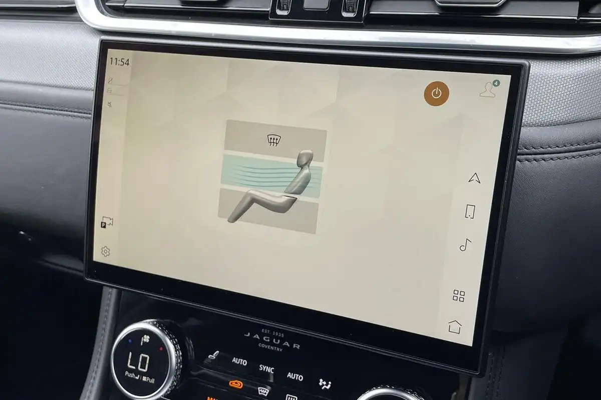 2021-jaguar-f-pace-50-v8-svr-big-17