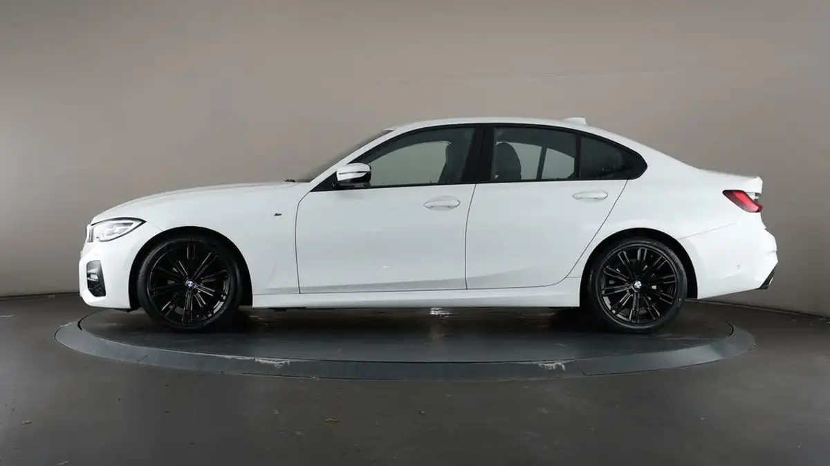 2022-bmw-3-series-20td-320d-m-sport-mht-saloon-4d-big-29
