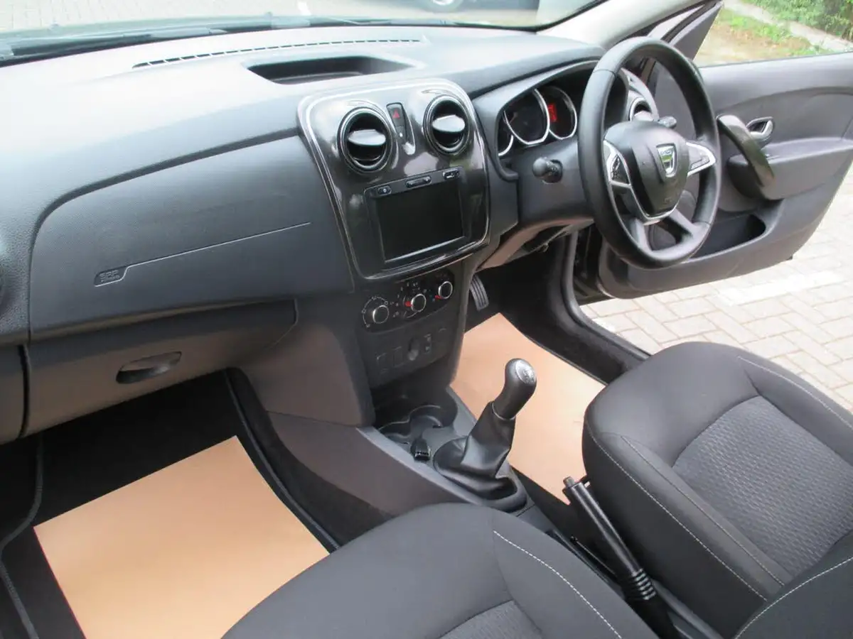 2019-dacia-sandero-10-sce-comfort-big-11