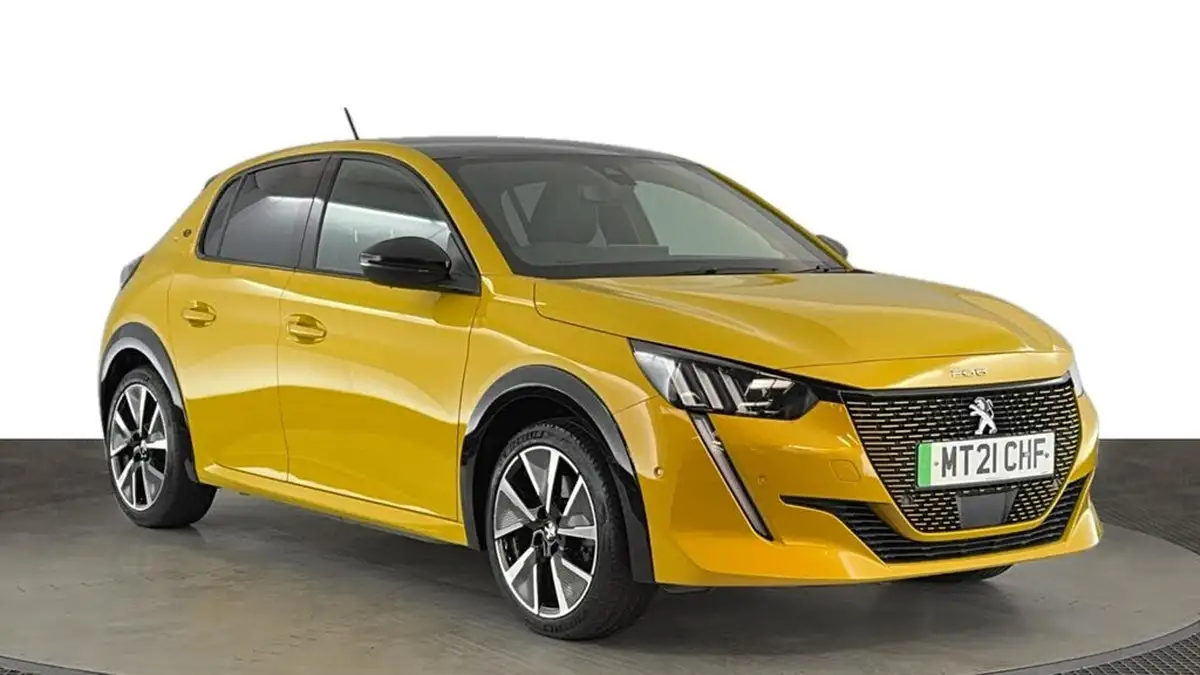 2021-peugeot-208-e-gt-50kwh-big-1