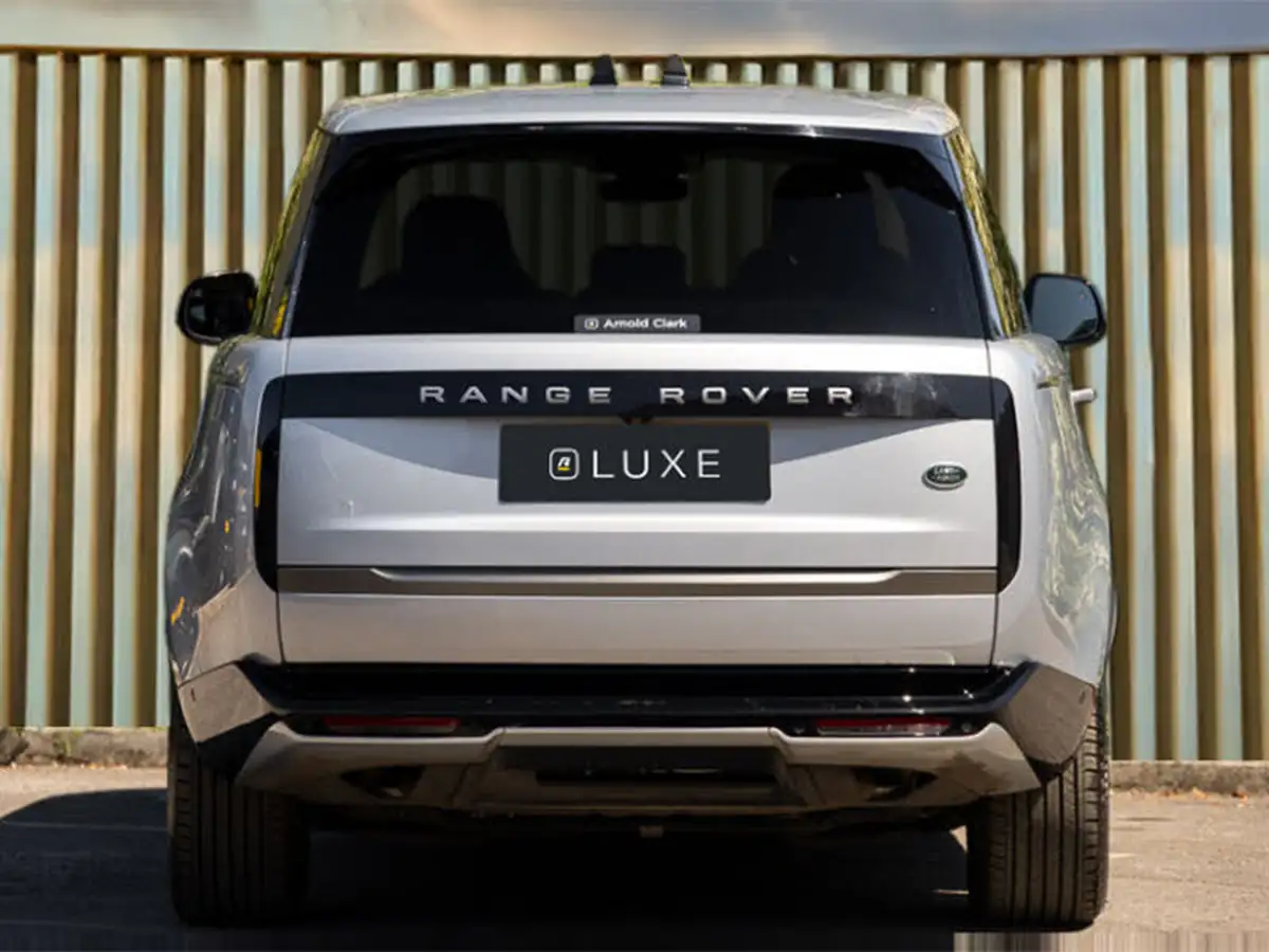 2022-land-rover-range-rover-30-p440e-se-big-11
