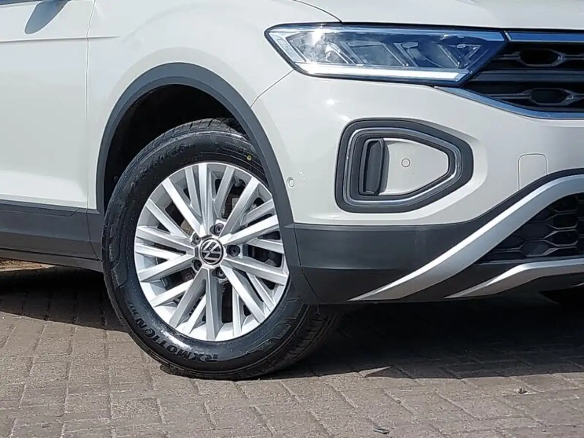 2022-volkswagen-t-roc-15-tsi-life-big-8