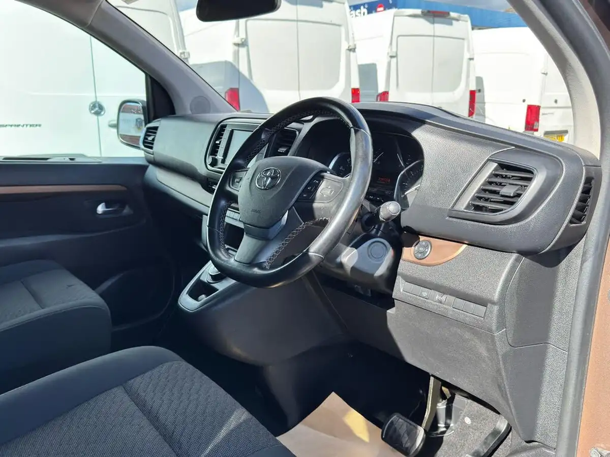 2020-toyota-proace-verso-20d-family-180ps-l0-auto-big-21