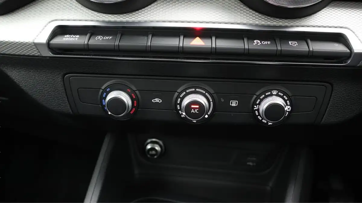 2021-audi-q2-15-35-tfsi-sport-big-12