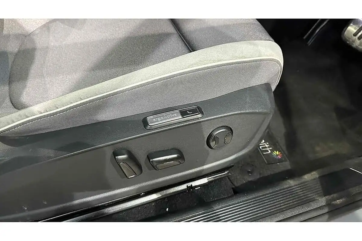 2021-volkswagen-id3-e-tour-big-28