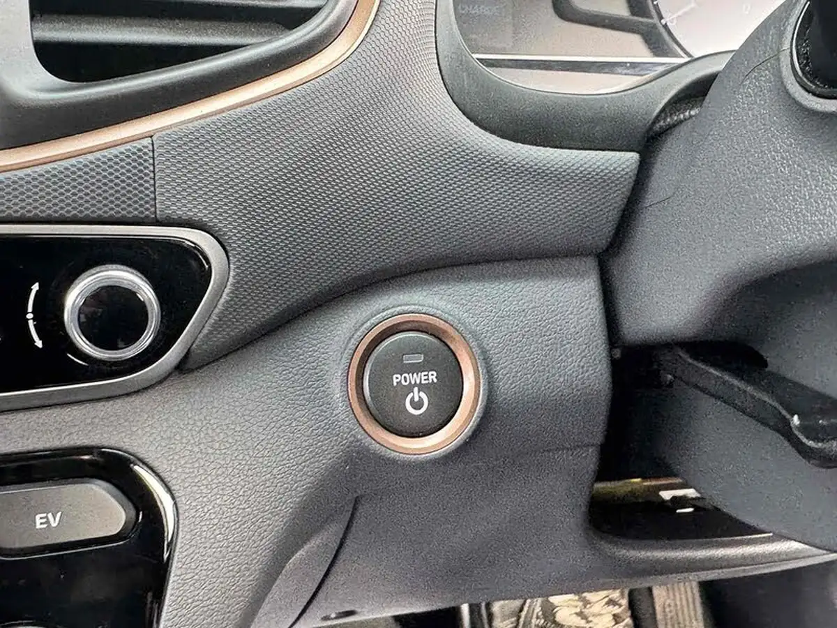 2019-hyundai-ioniq-e-premium-electric-88kw-big-39