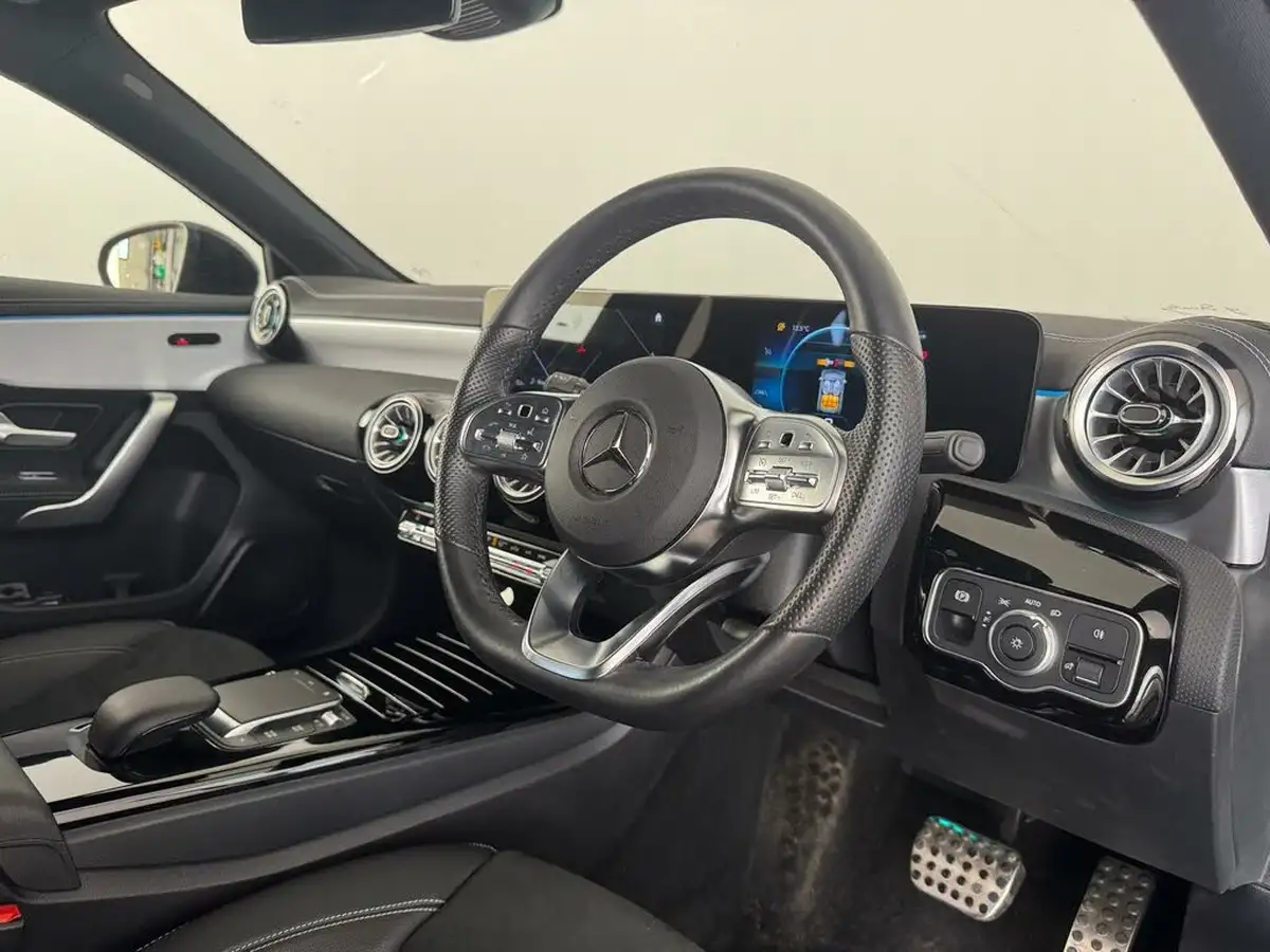 2022-mercedes-benz-a-class-13-a180-amg-line-executive-edition-hatchback-5d-7g-dct-big-9