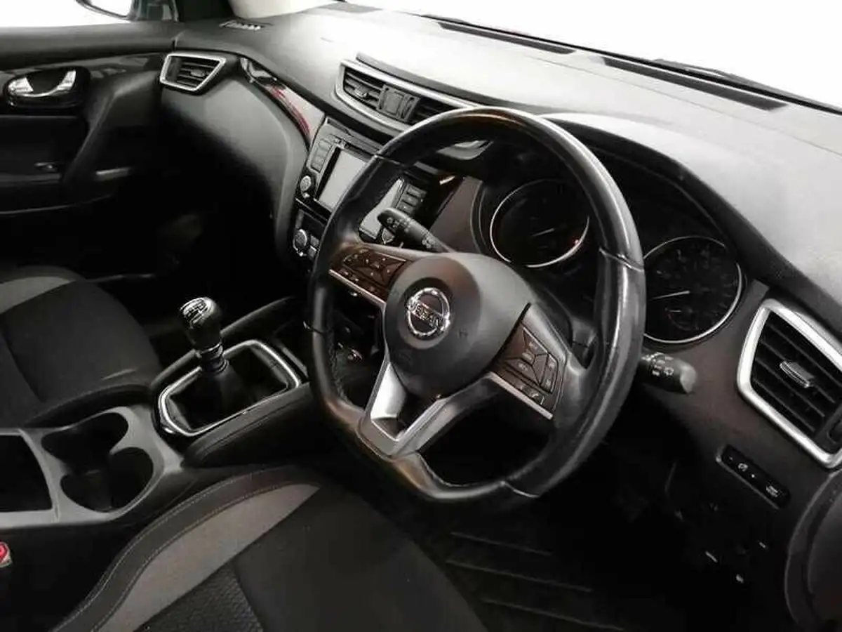 2020-nissan-qashqai-13-dig-t-acenta-premium-140ps-big-9