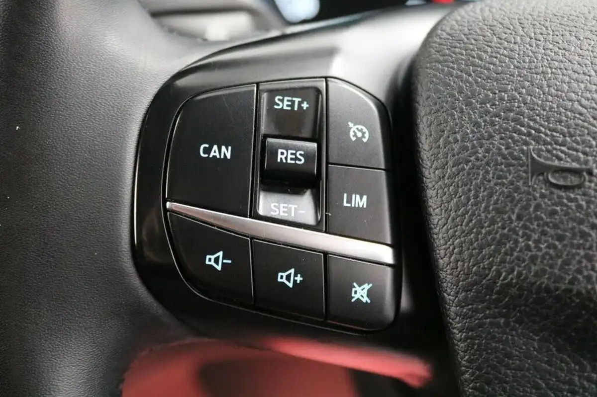 2022-ford-transit-custom-20tdci-340-l1h1-limited-170pseu6dt-auto-big-32