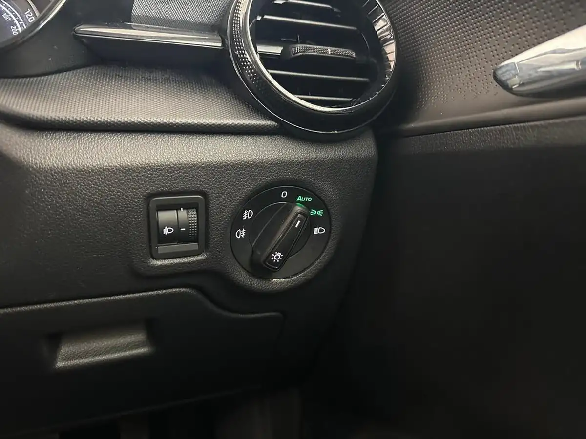 2023-skoda-fabia-10-tsi-se-comfort-109ps-dsg-big-24