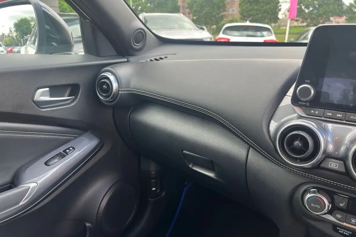 2022-nissan-juke-16-hybrid-tekna-big-43