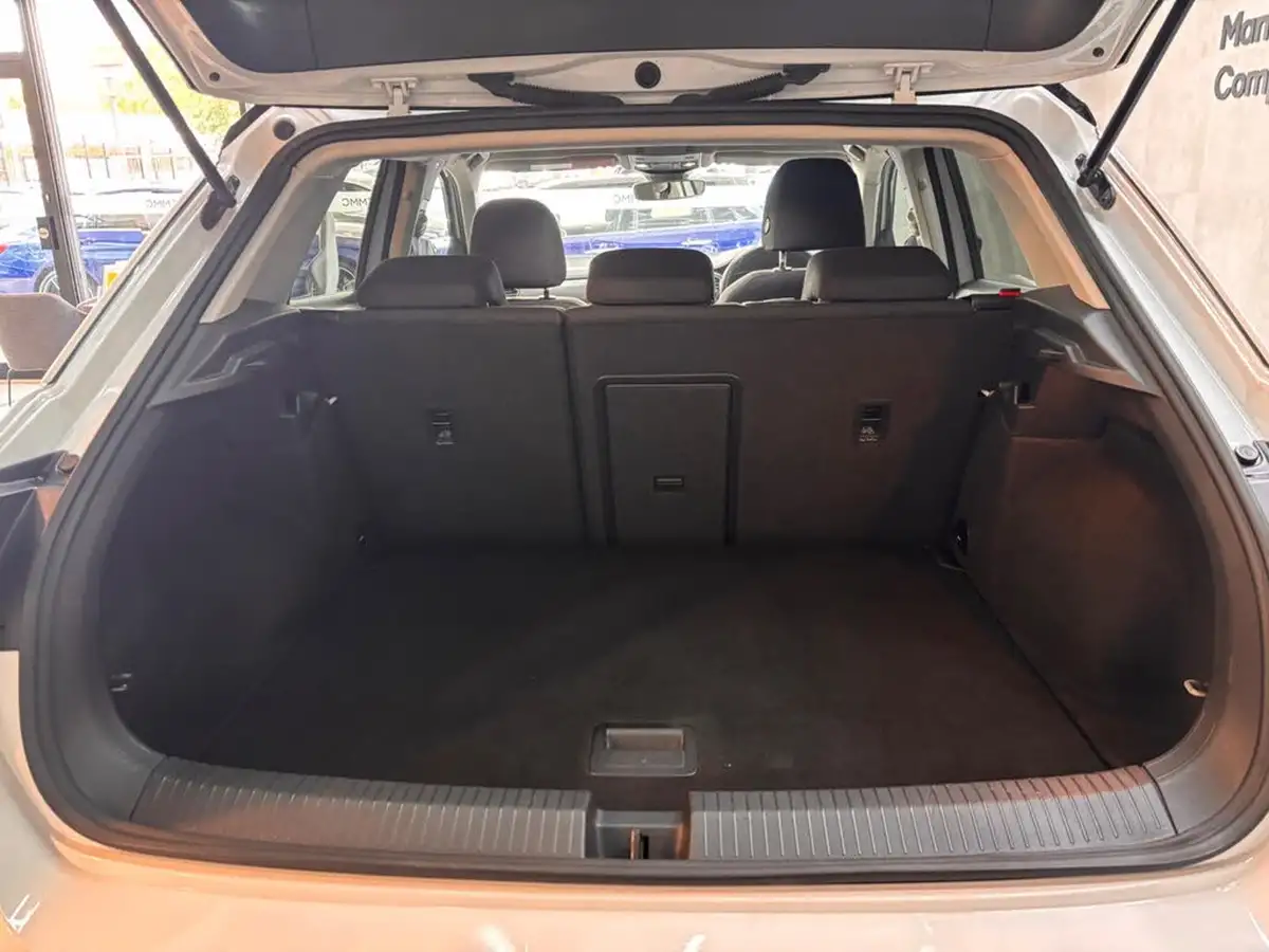 2018-volkswagen-t-roc-10-tsi-design-ss-big-20