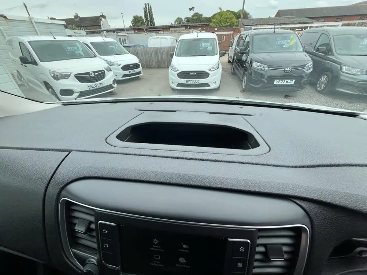 2022-vauxhall-vivaro-15td-2900-l2h1-dynamic-big-34