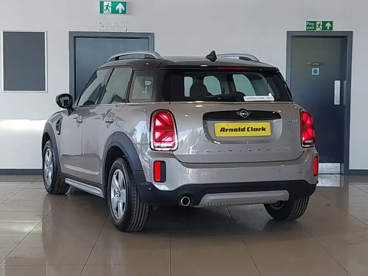 2021-mini-countryman-15-cooper-classic-big-1