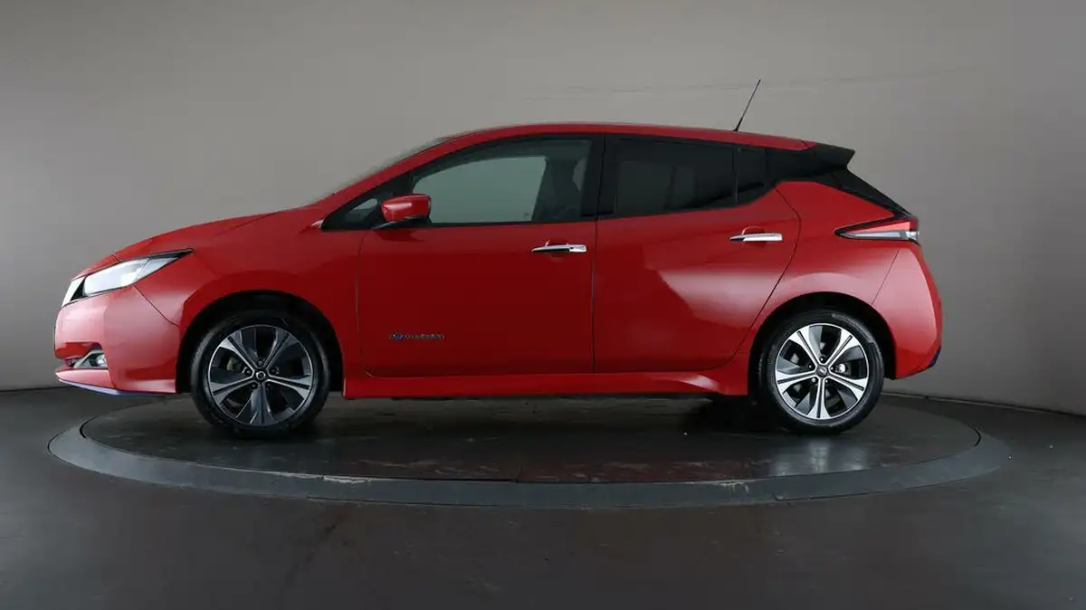 2020-nissan-leaf-e-e-tekna-big-40