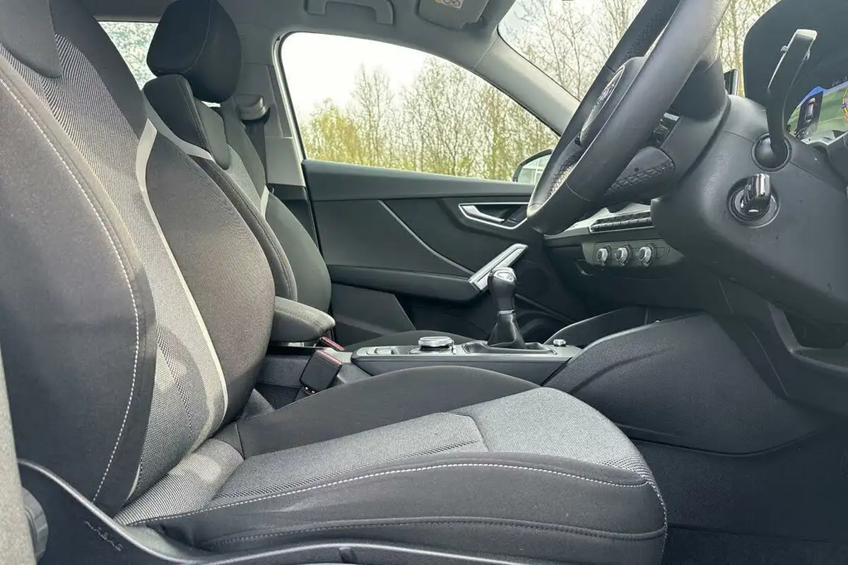 2023-audi-q2-10-30-tfsi-sport-big-23