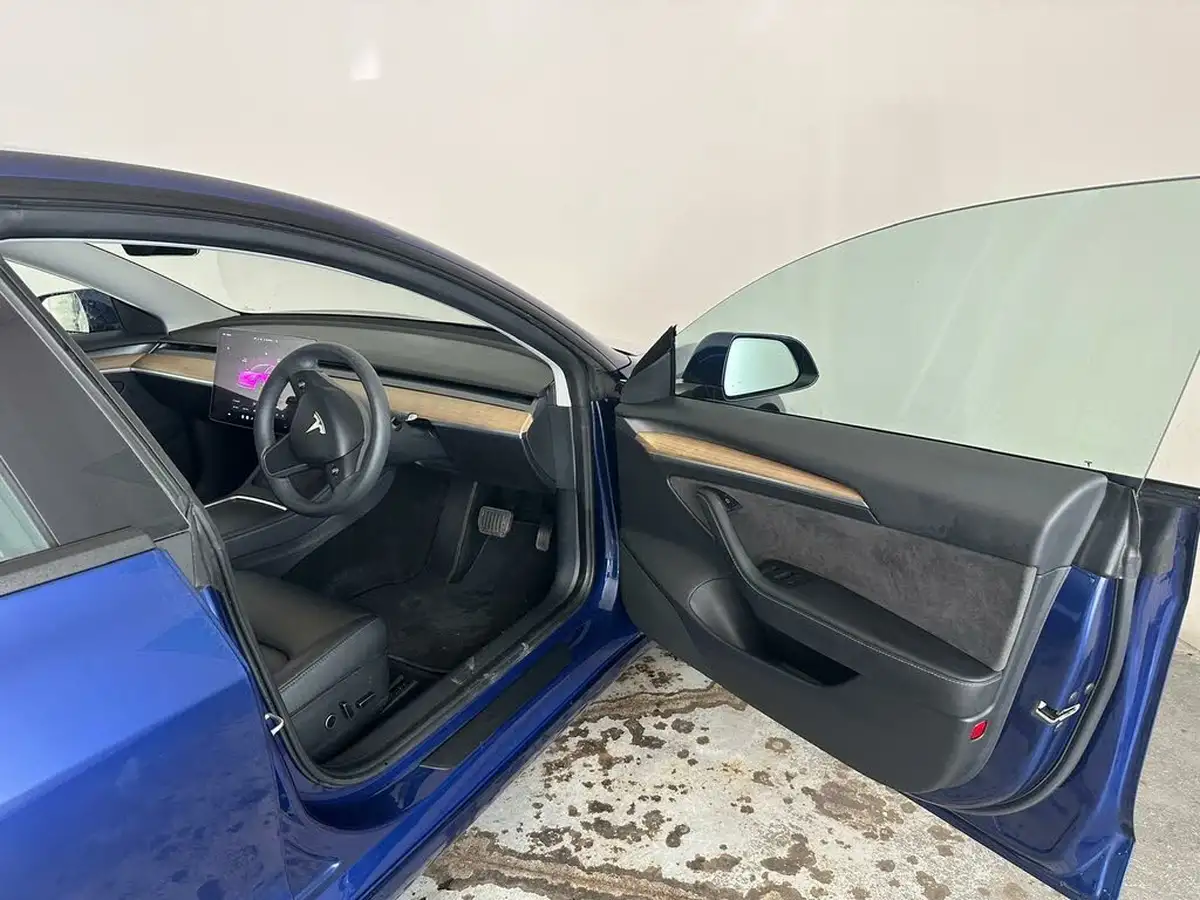 2022-tesla-model-3-e-long-range-big-8