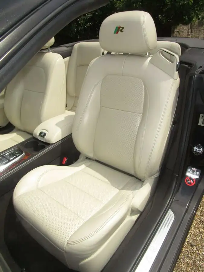 2009-jaguar-xkr-50-convertible-big-28
