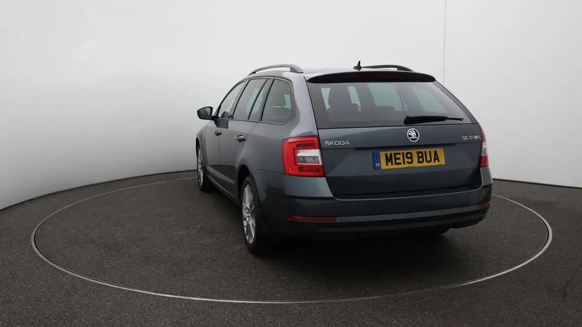 2019-skoda-octavia-20tdi-se-l-estate-dsg-big-53