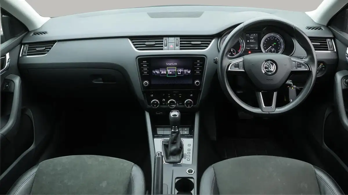 2019-skoda-octavia-20tdi-se-l-estate-dsg-big-13