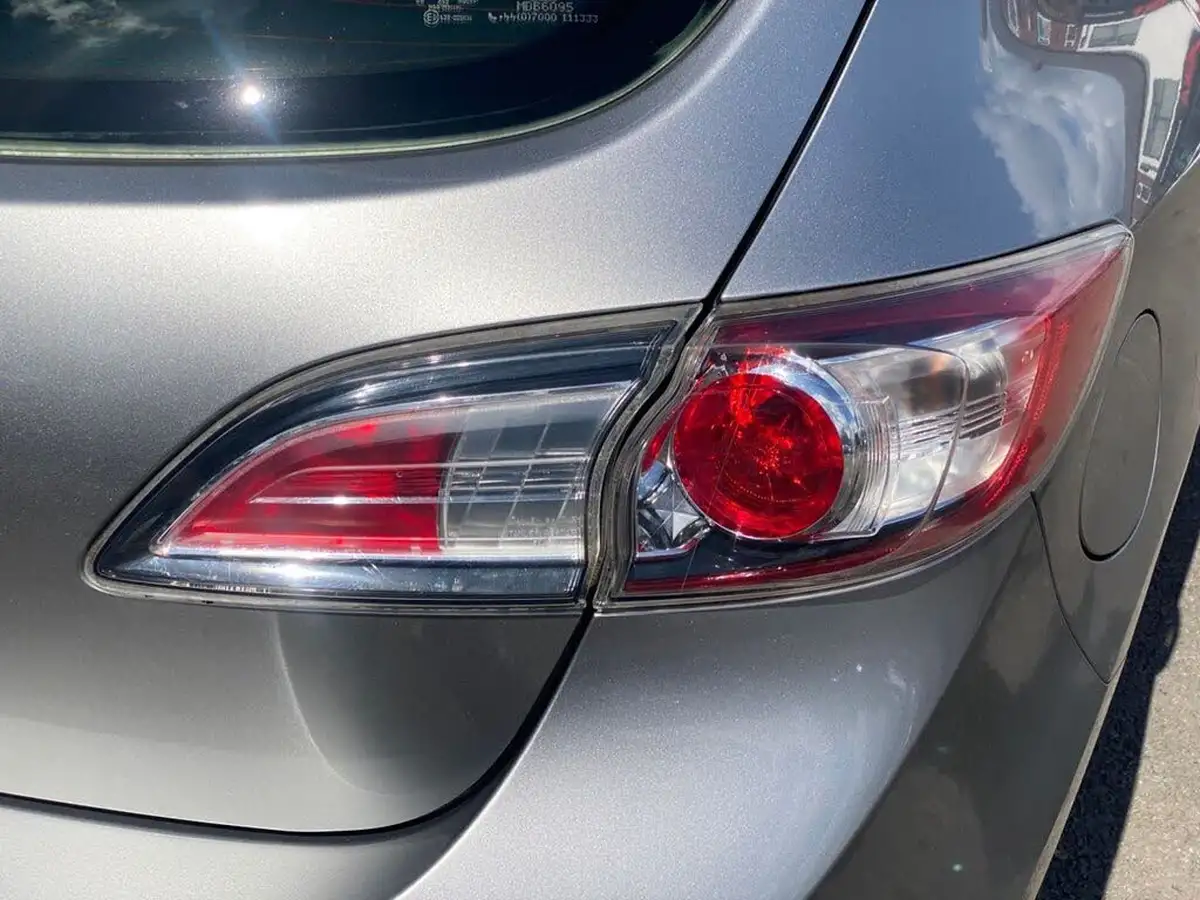 2012-mazda-mazda3-16-tamura-big-33