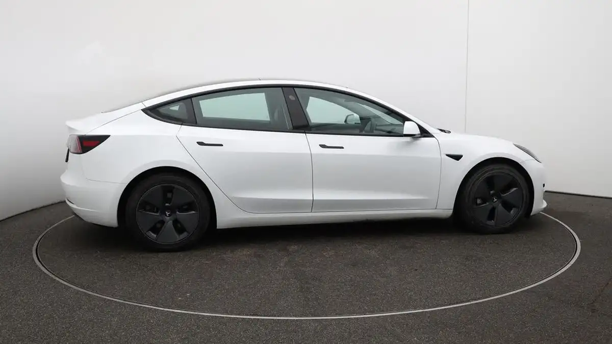 2021-tesla-model-3-e-long-range-4x4-big-48