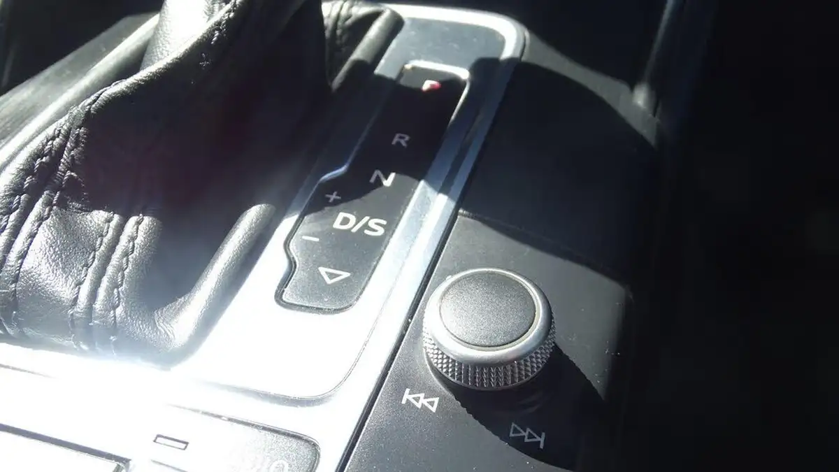 2014-audi-a3-20-tdi-se-sportback-5d-1968cc-s-tronic-big-52