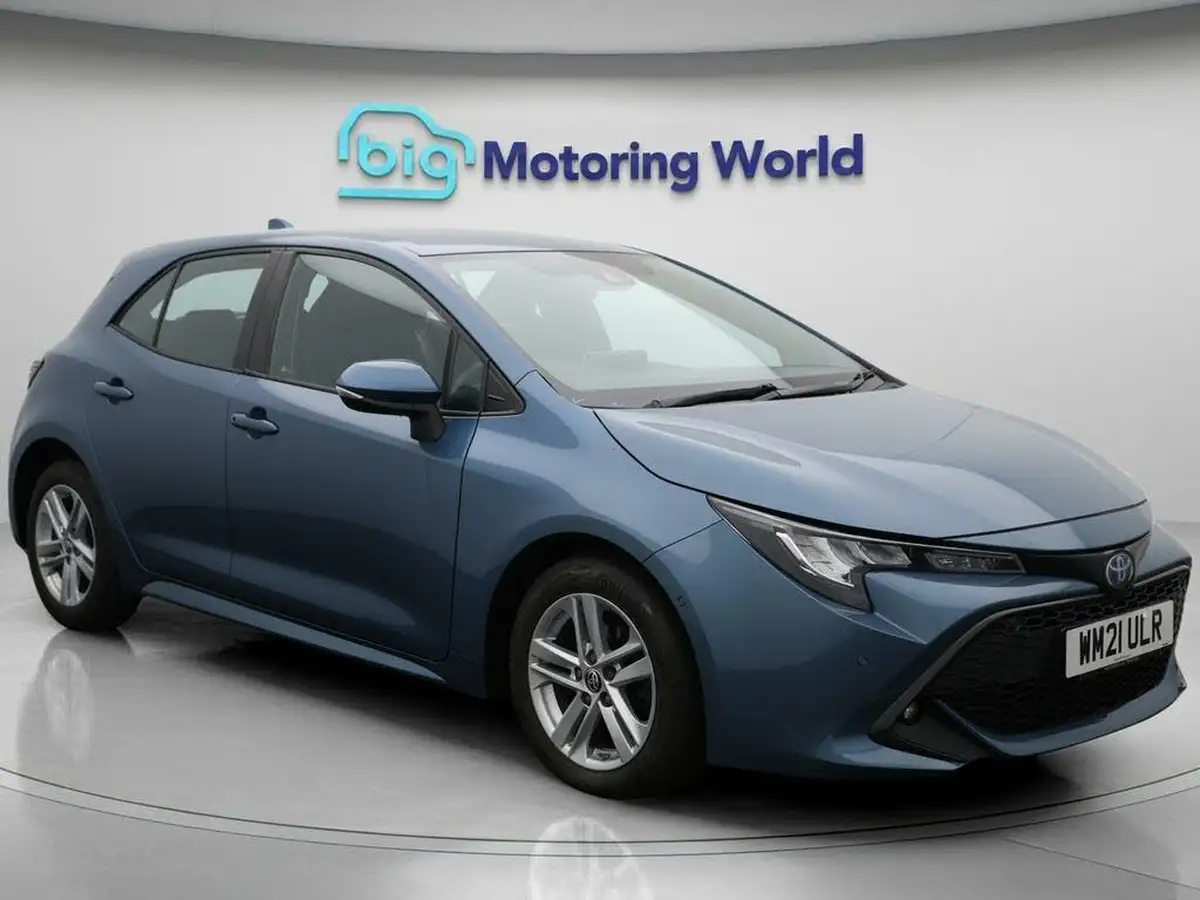 2021-toyota-corolla-18-vvt-i-icon-tech-spare-wheel-hatchback-5d-big-0