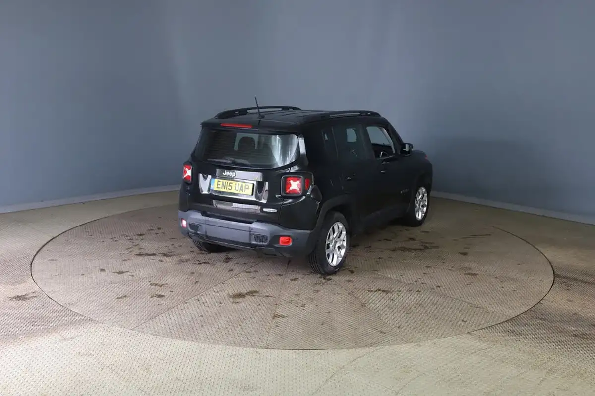 2015-jeep-renegade-14-longitude-big-5