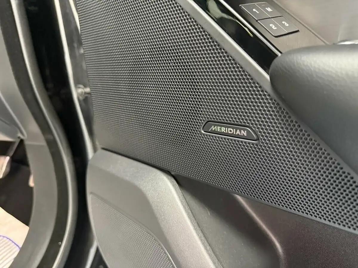2018-land-rover-range-rover-velar-30-d300-r-dynamic-s-ss-big-29