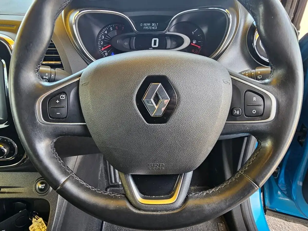 2017-renault-captur-09-dynamique-s-nav-big-11