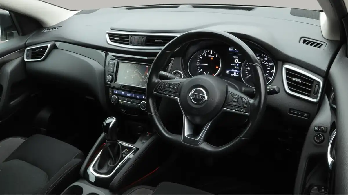 2021-nissan-qashqai-13-dig-t-n-connecta-158ps-xtronic-big-9