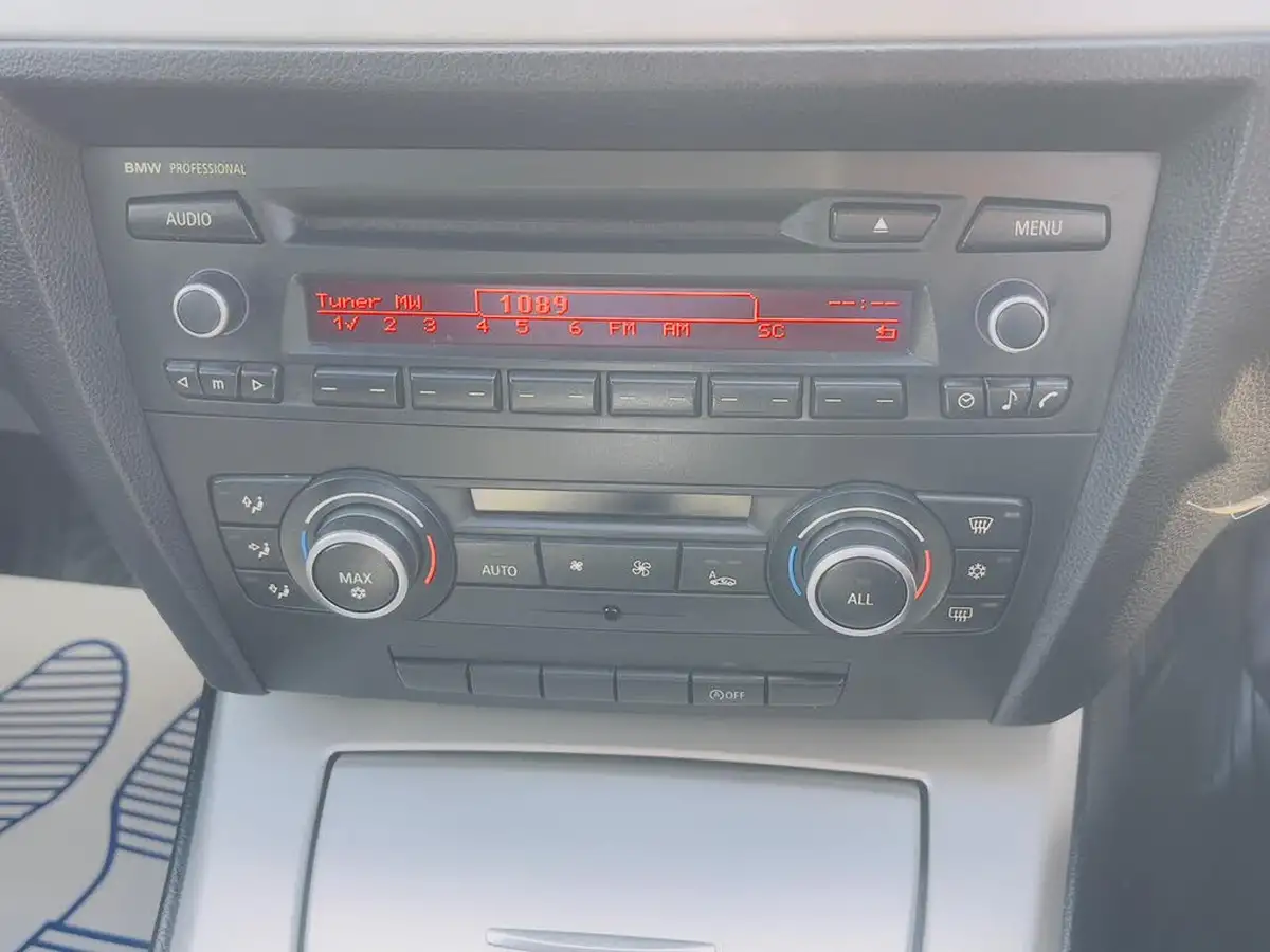2011-bmw-3-series-20td-320d-efficientdynamics-efficientdynamics-big-25