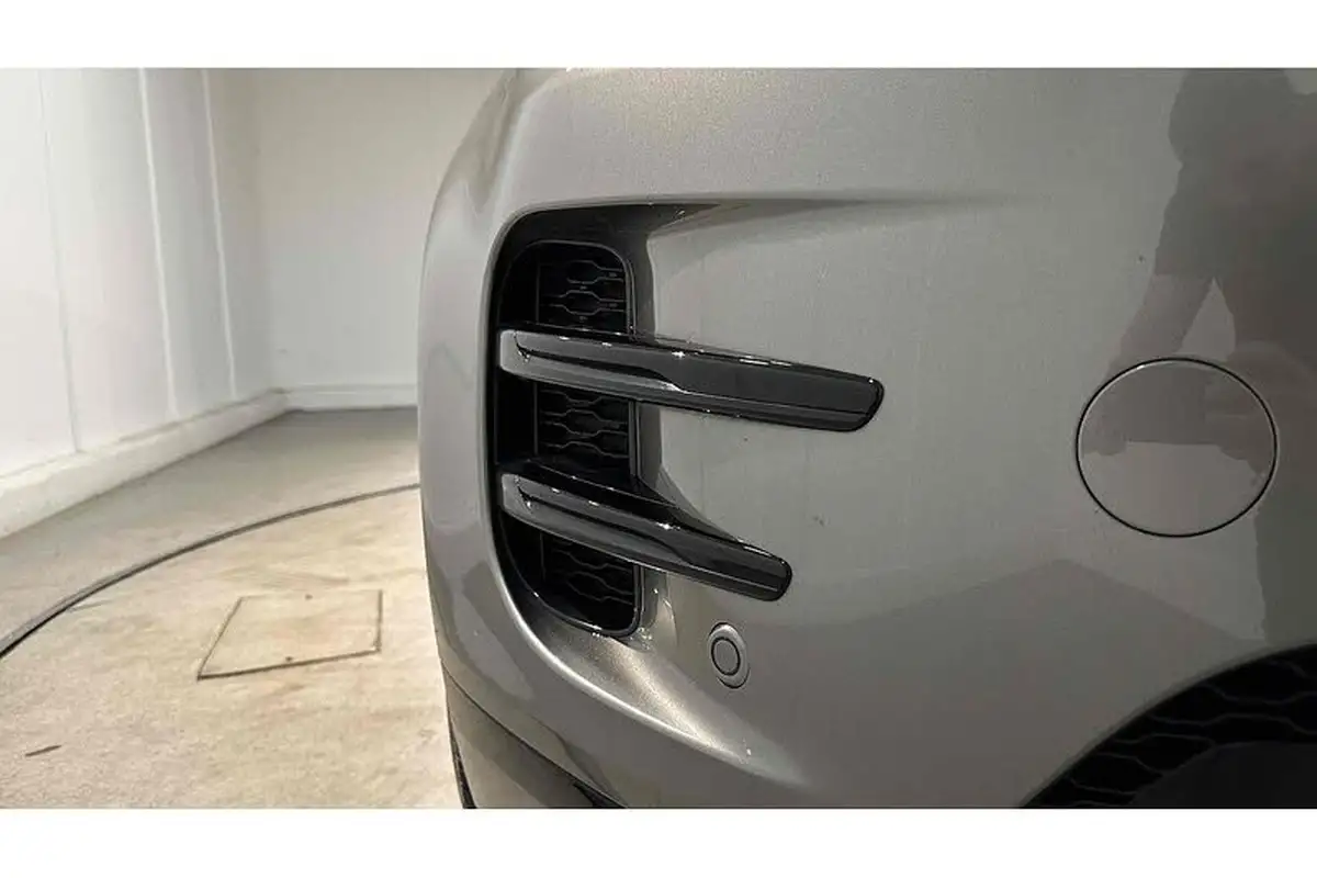 2021-land-rover-range-rover-evoque-15-p300e-r-dynamic-hse-big-21