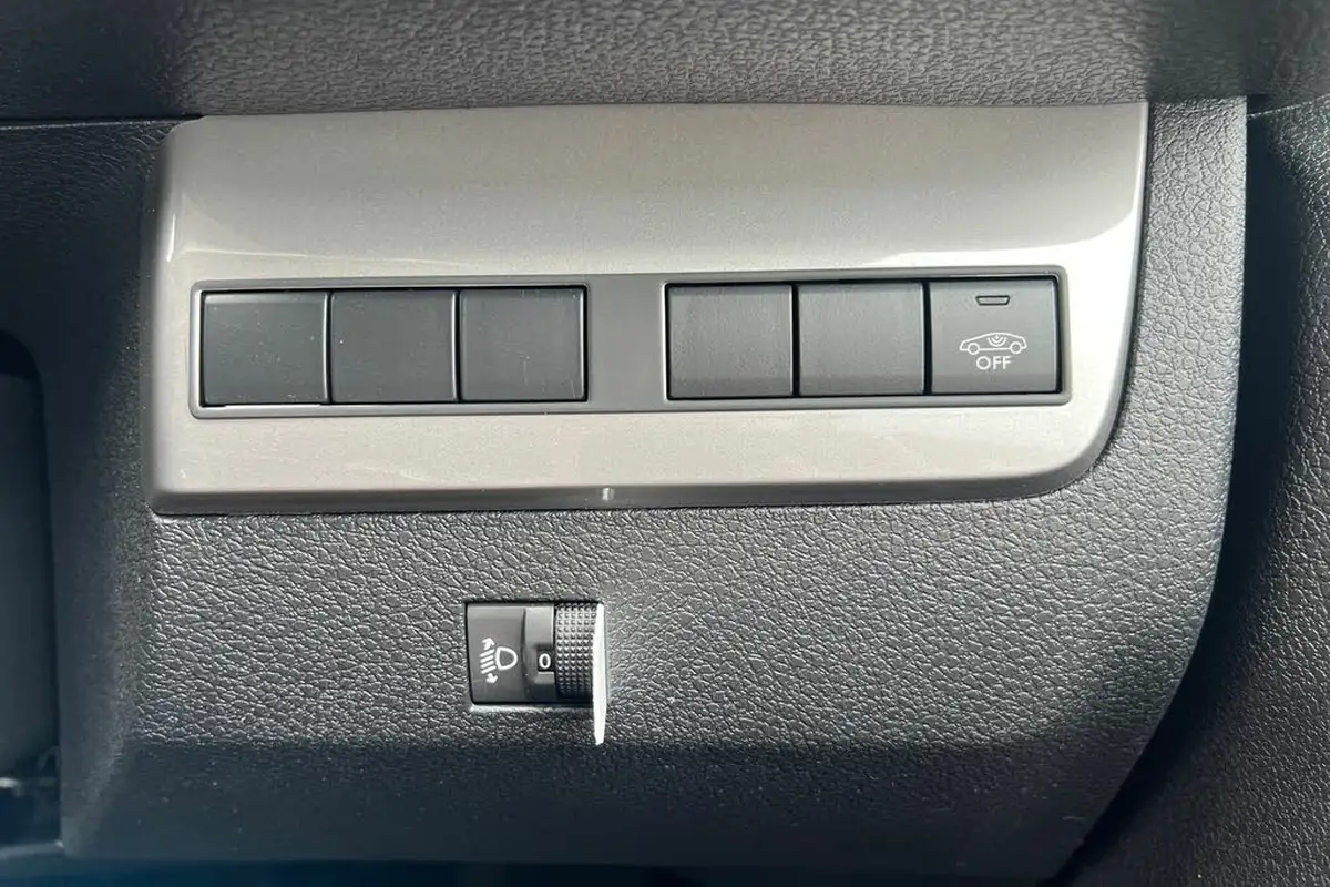 2024-vauxhall-vivaro-20td-xl-pro-big-25