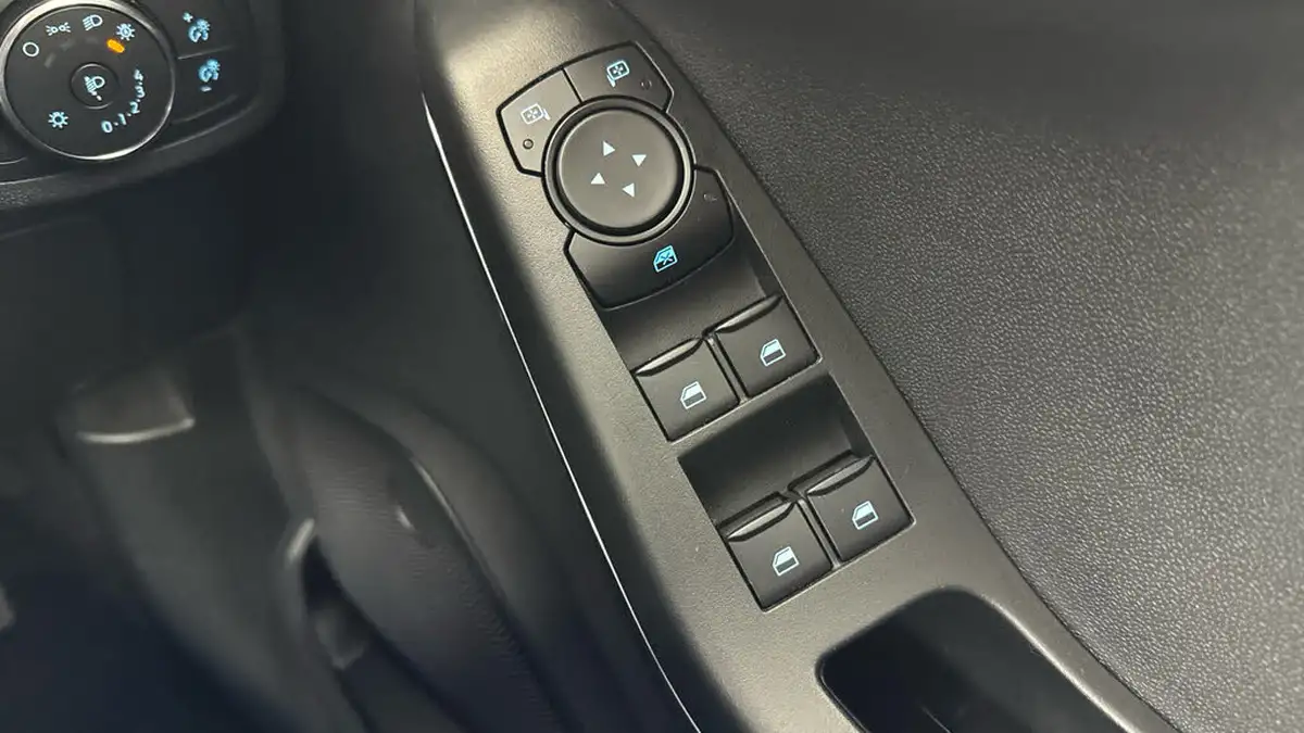 2022-ford-fiesta-10t-st-line-100ps-5d-big-27
