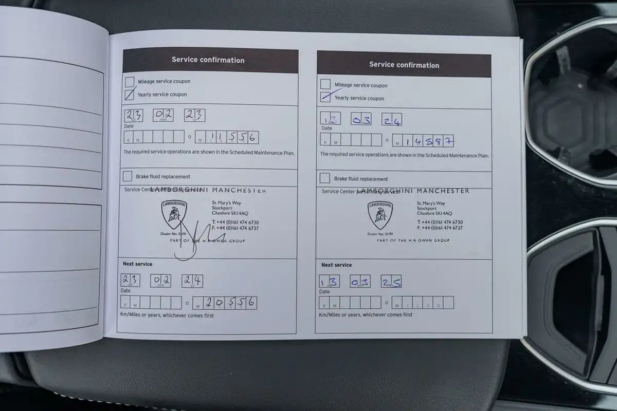 2021-lamborghini-urus-40-no-trim-big-68