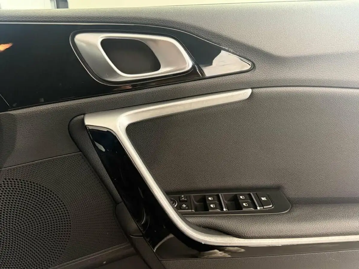 2022-kia-pro-ceed-15-t-gdi-gt-line-big-24